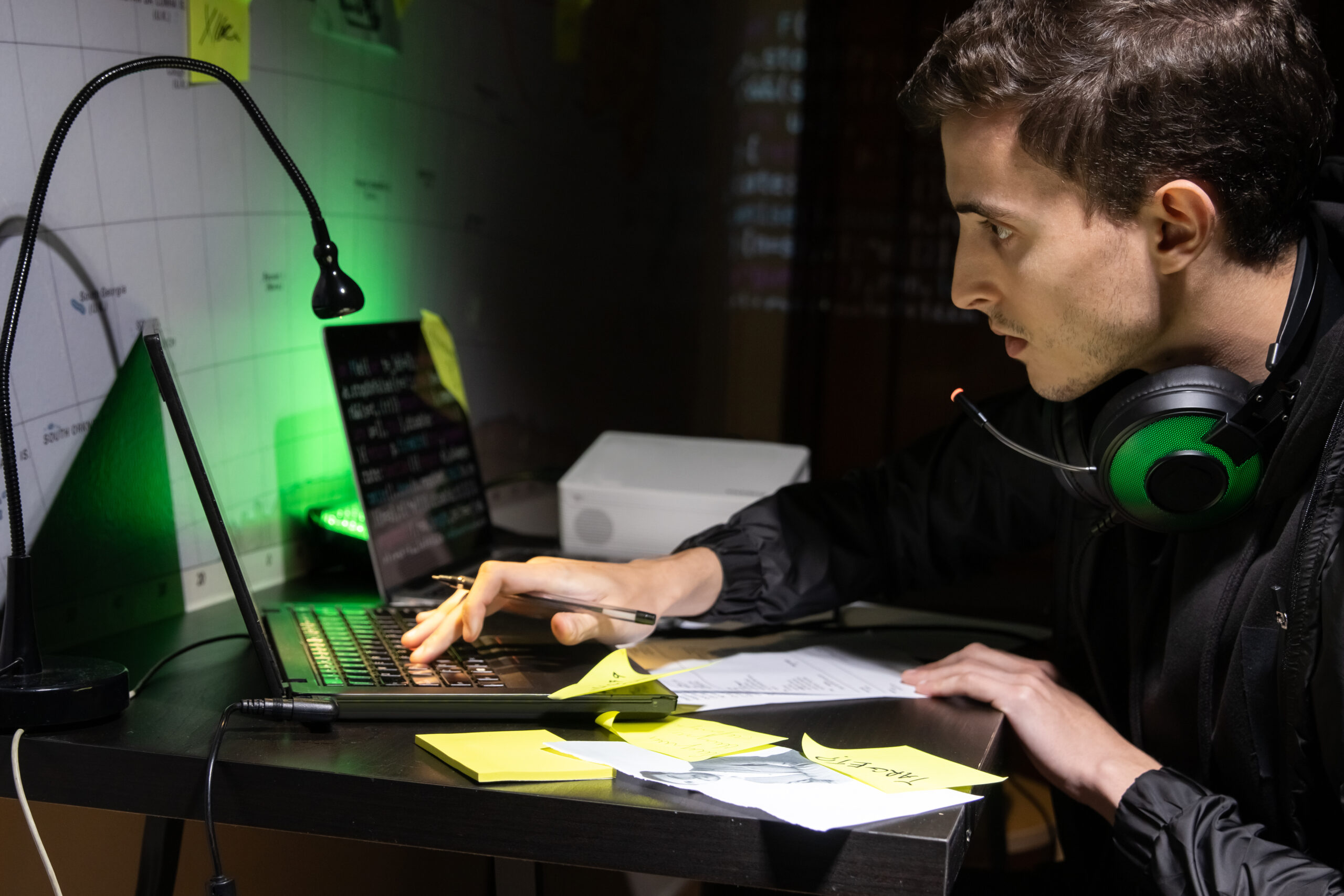 How do macros pose a cybersecurity risk