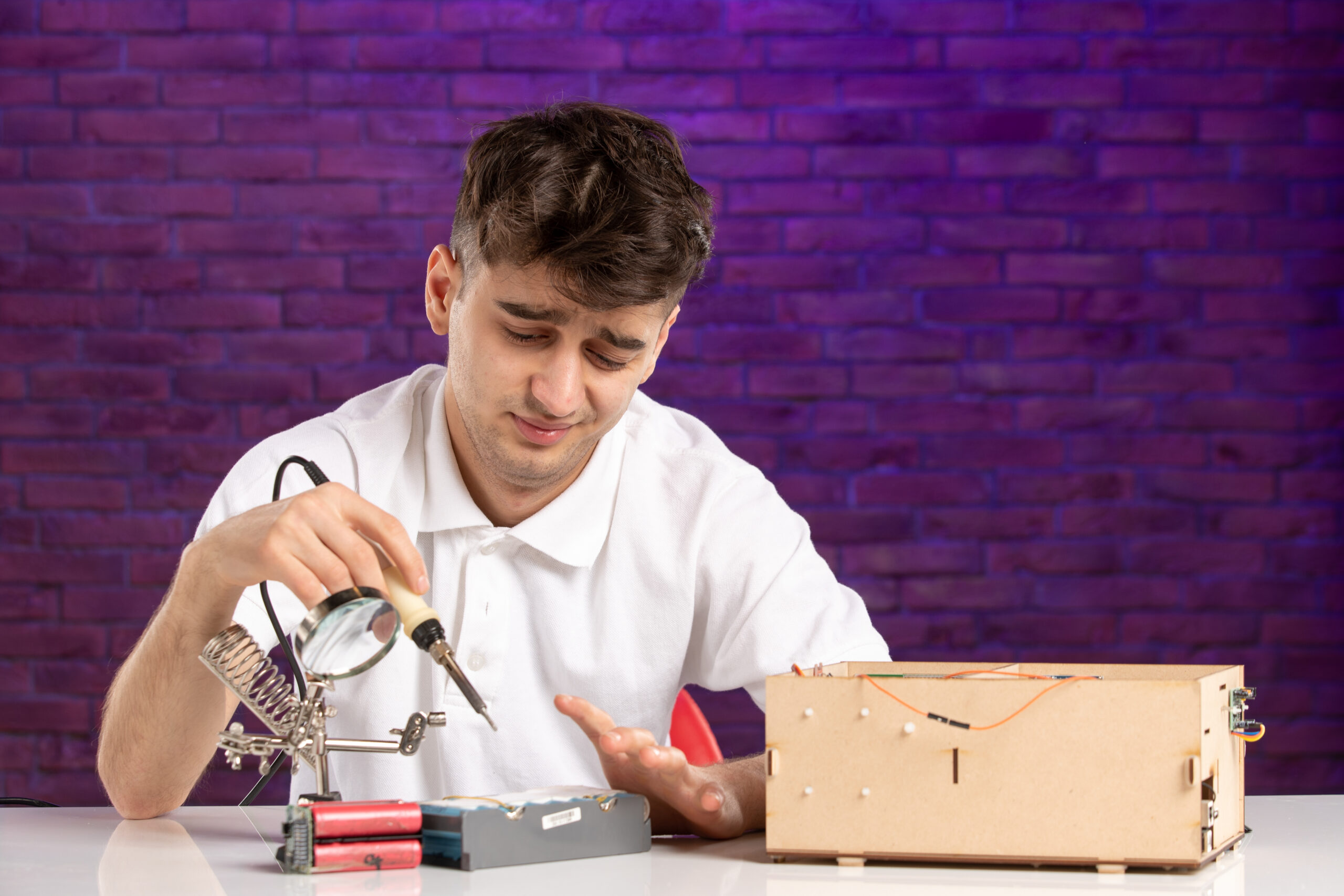 How to Make Technology in Infinite Craft